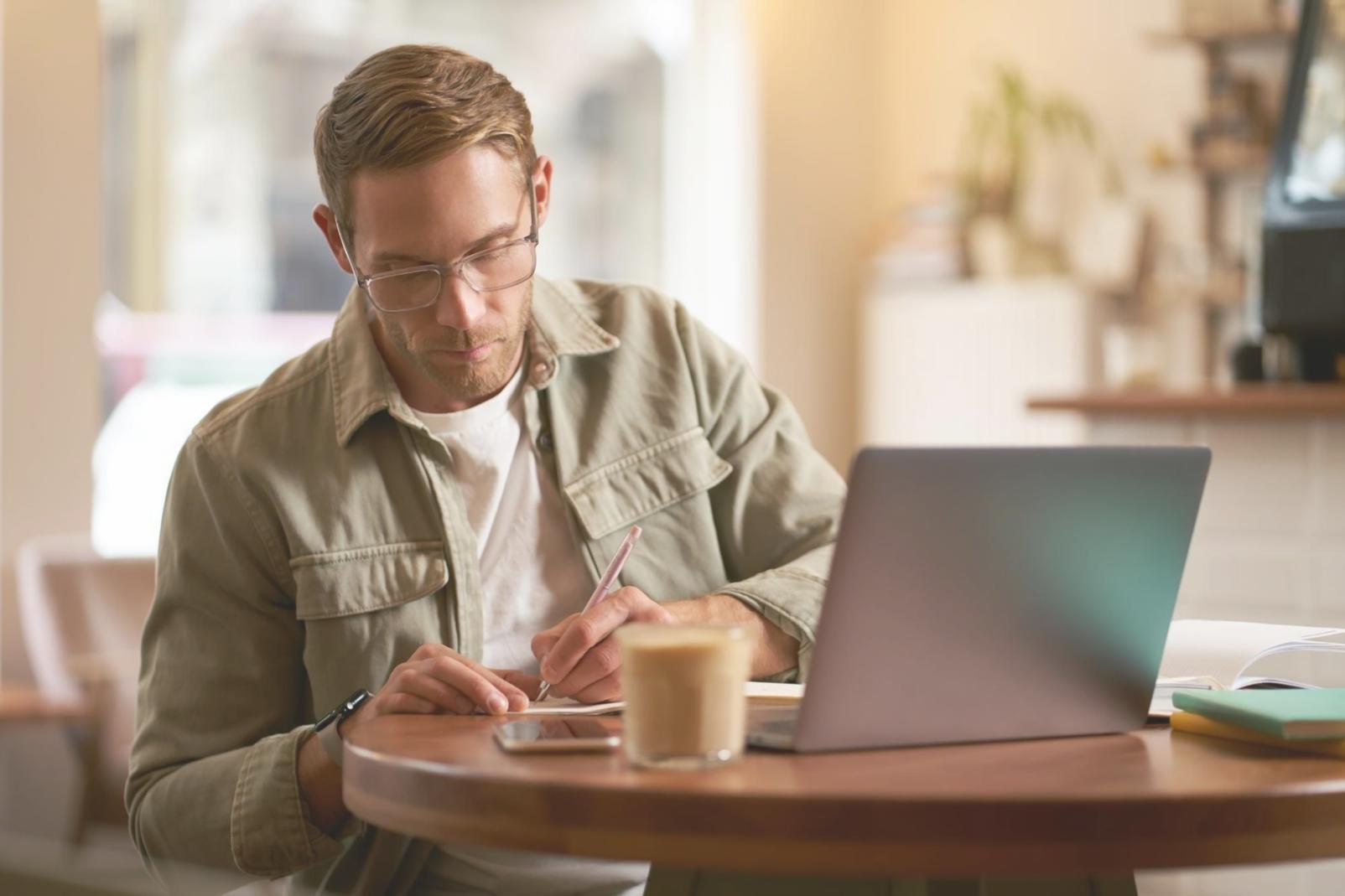 Finanzielle Planung und Analyse